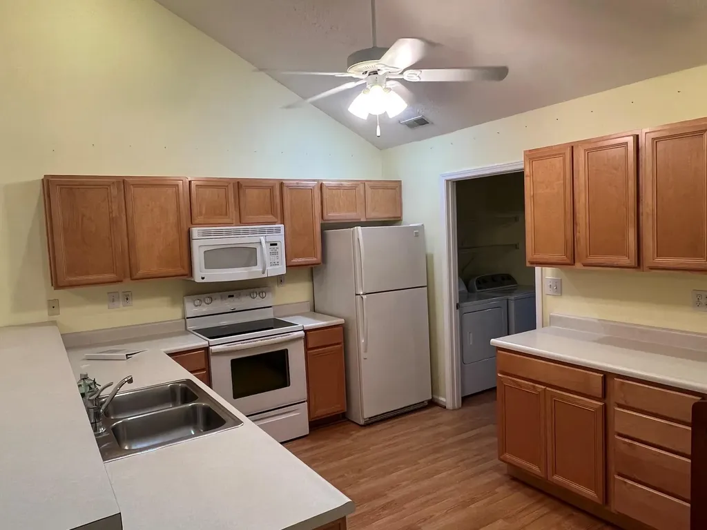 215 Churchill Crossing Nicholasville KY 40356