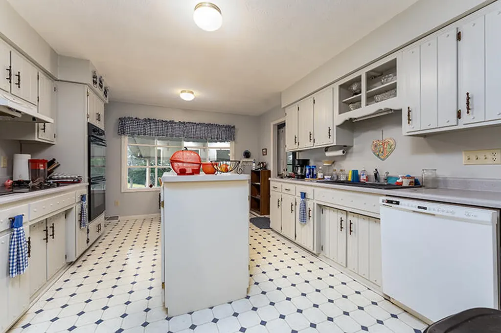 690 Whites Road Perryville KY 40468
