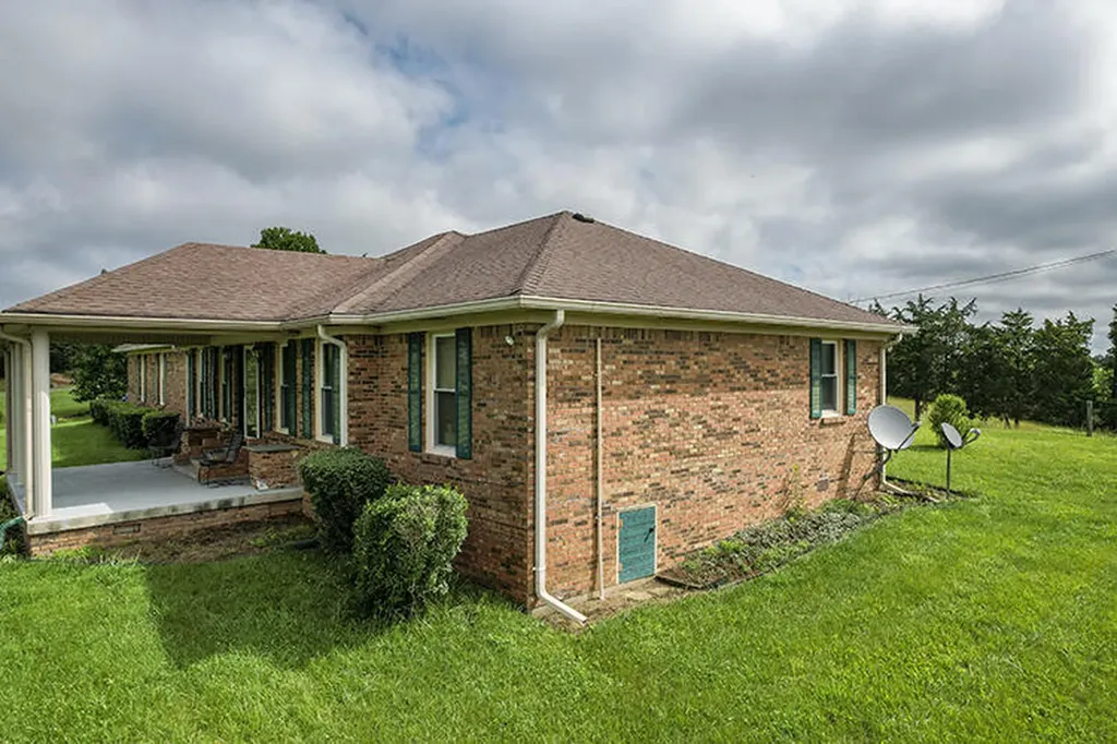 690 Whites Road Perryville KY 40468