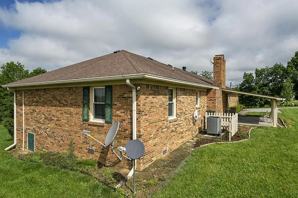 690 Whites Road Perryville KY 40468