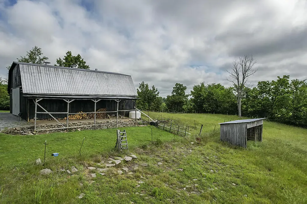 690 Whites Road Perryville KY 40468