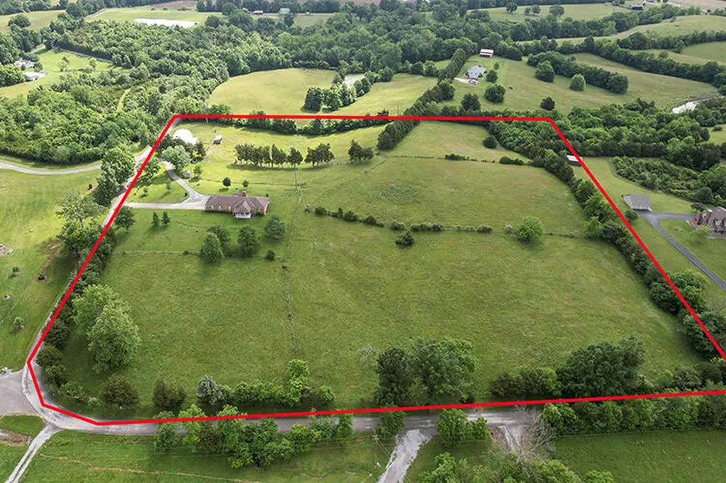 690 Whites Road Perryville KY 40468