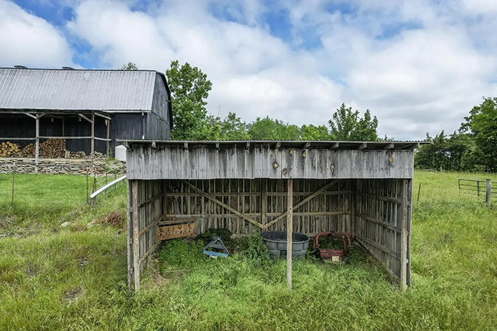 690 Whites Road Perryville KY 40468