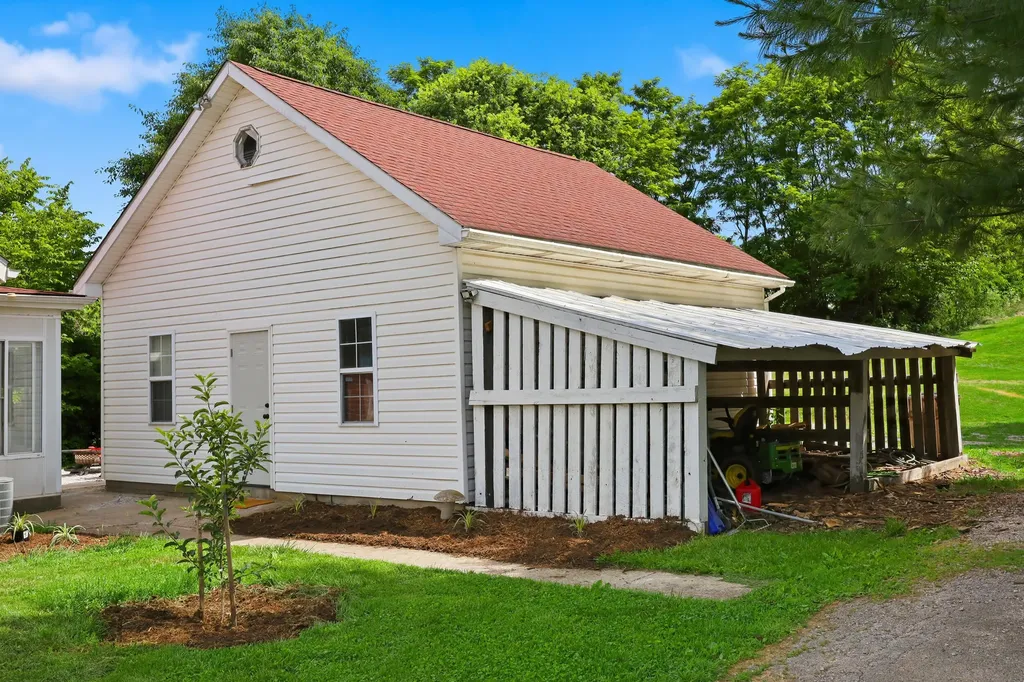1697 Stamping Ground Road Georgetown KY 40324