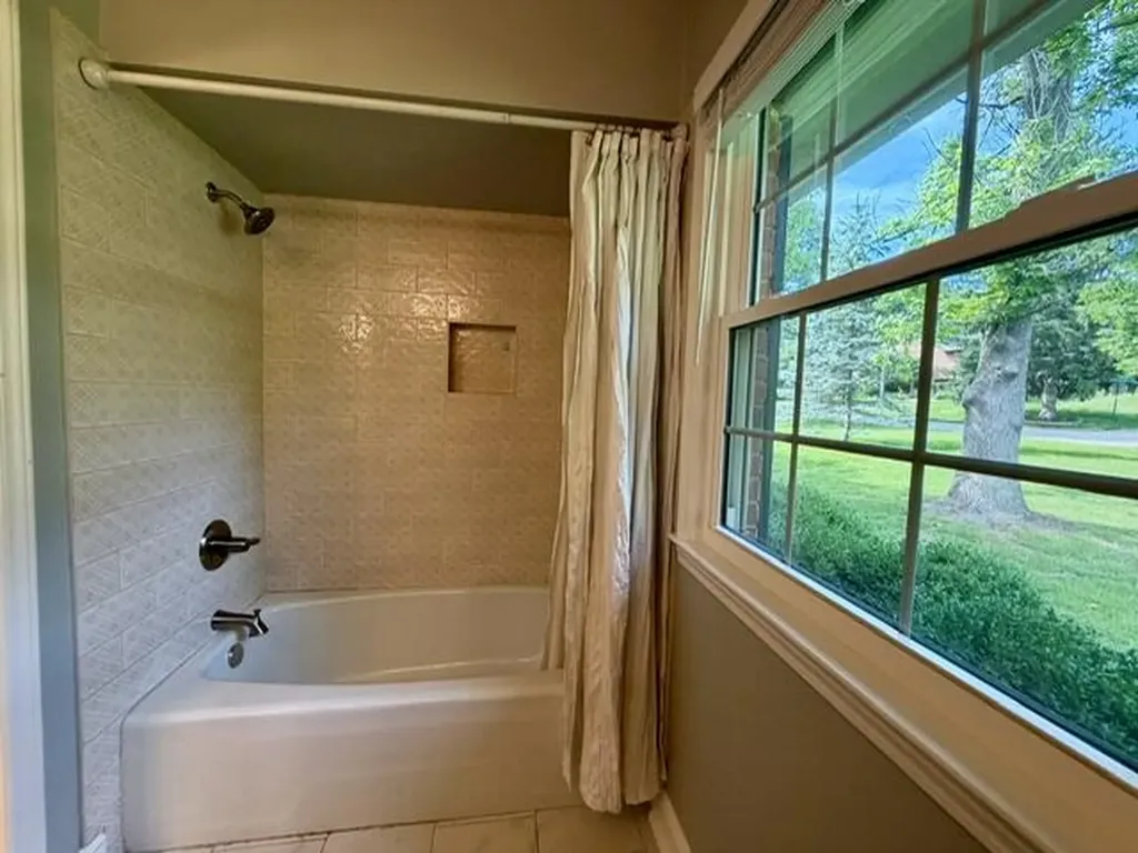 742 Kirkland Drive Lexington KY 40502