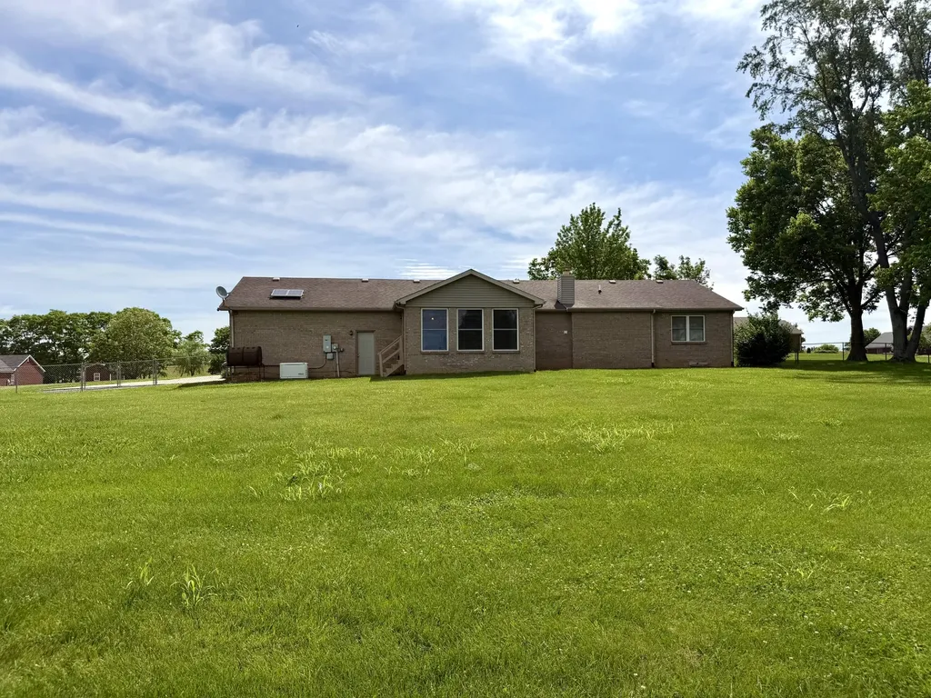 166 Secretariat Drive Harrodsburg KY 40330