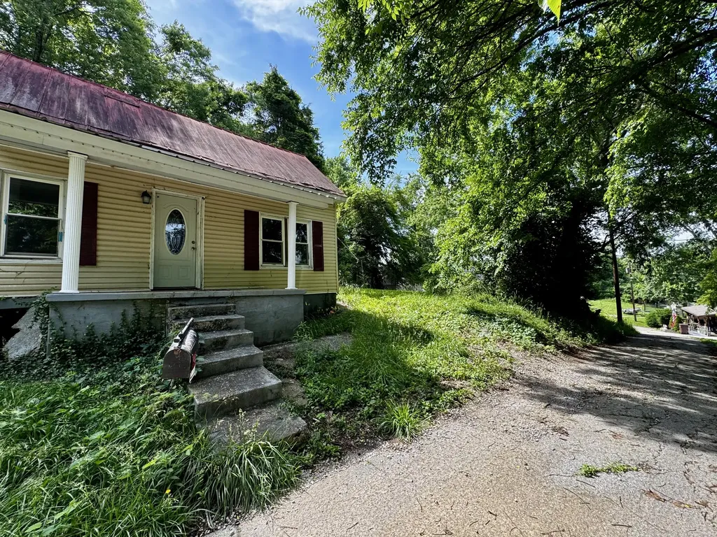 102 Miller Street Somerset KY 42501