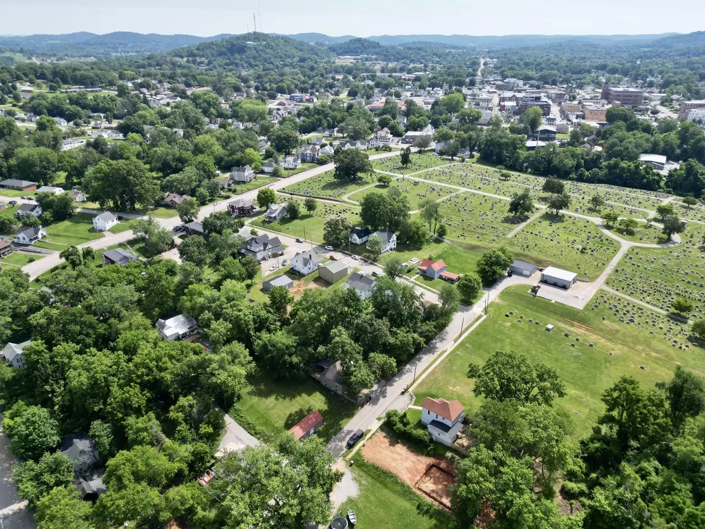 102 Miller Street Somerset KY 42501