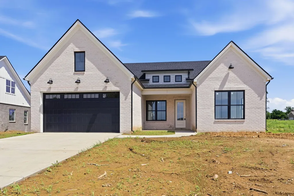 229 Madison Avenue Nicholasville KY 40356