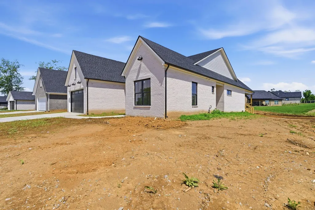 229 Madison Avenue Nicholasville KY 40356