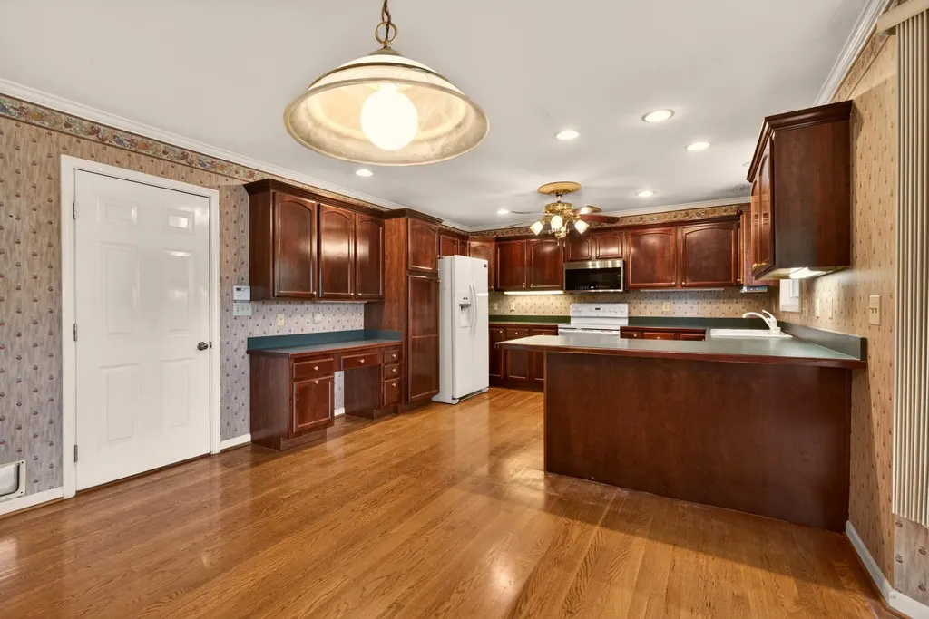1005 Crimson Creek Drive Lexington KY 40509