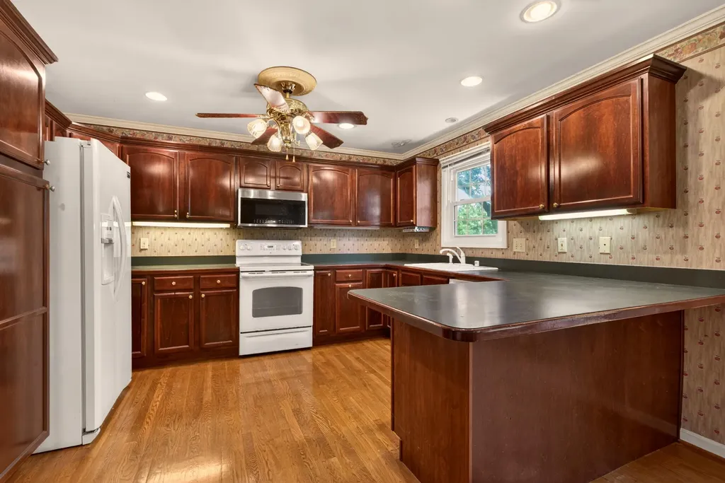 1005 Crimson Creek Drive Lexington KY 40509