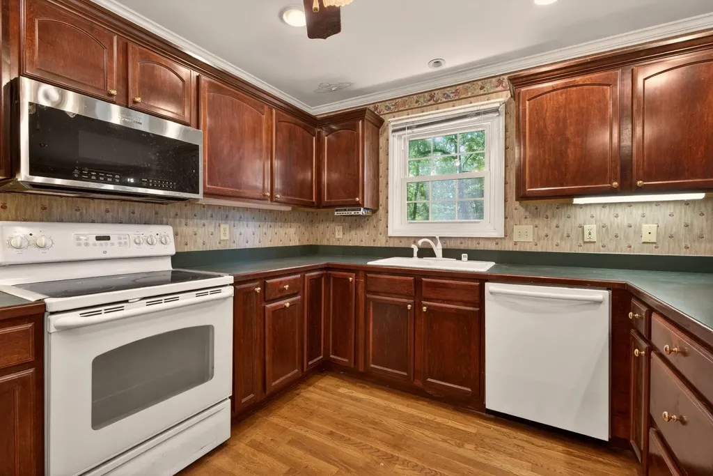 1005 Crimson Creek Drive Lexington KY 40509