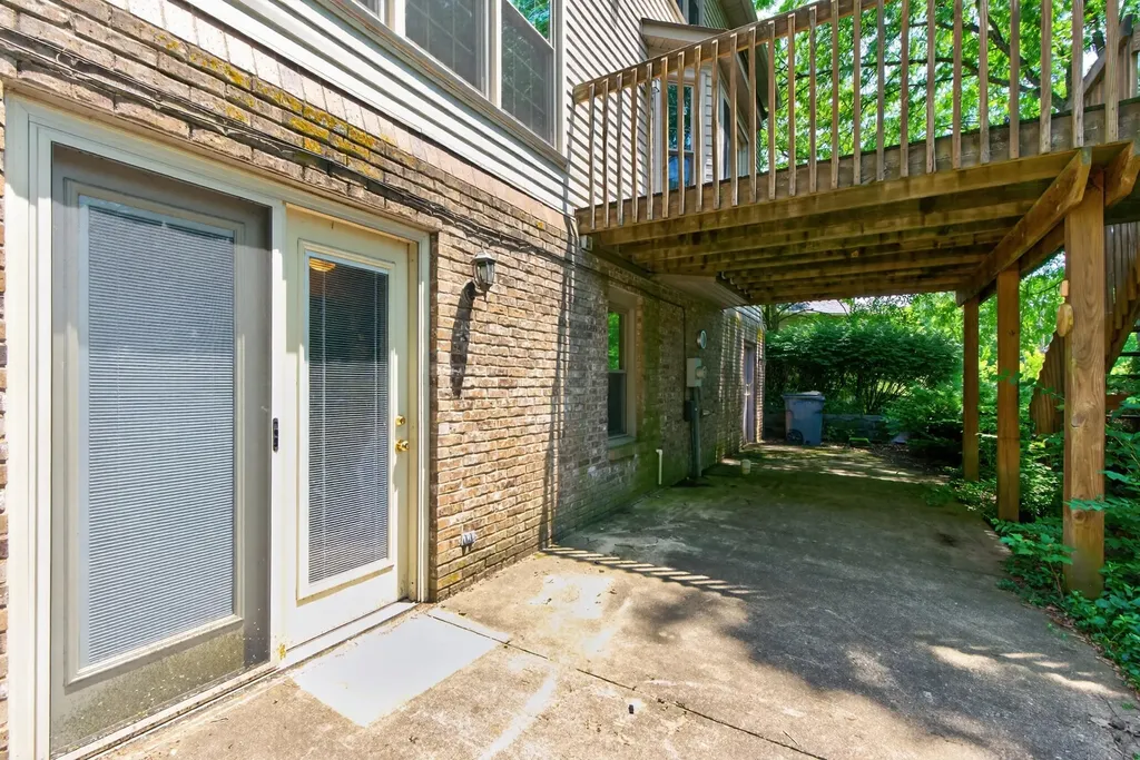 1005 Crimson Creek Drive Lexington KY 40509