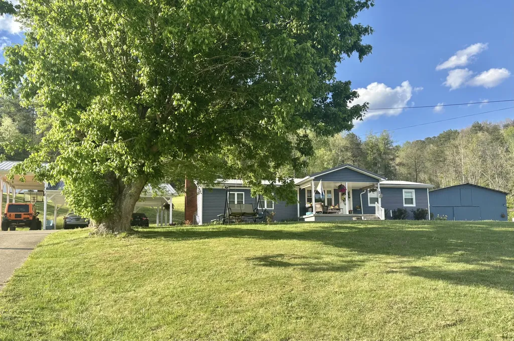 1040 Highway 469 Martha KY 41159