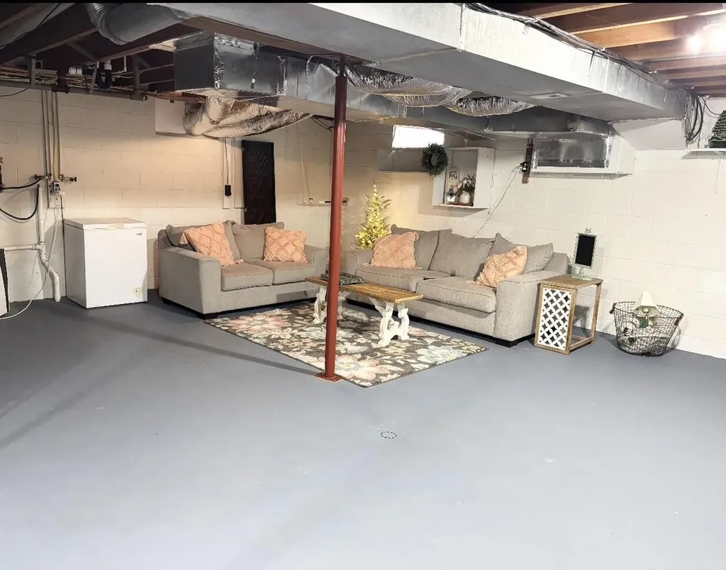 1040 Highway 469 Martha KY 41159