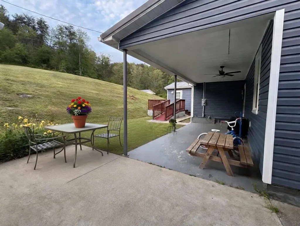 1040 Highway 469 Martha KY 41159
