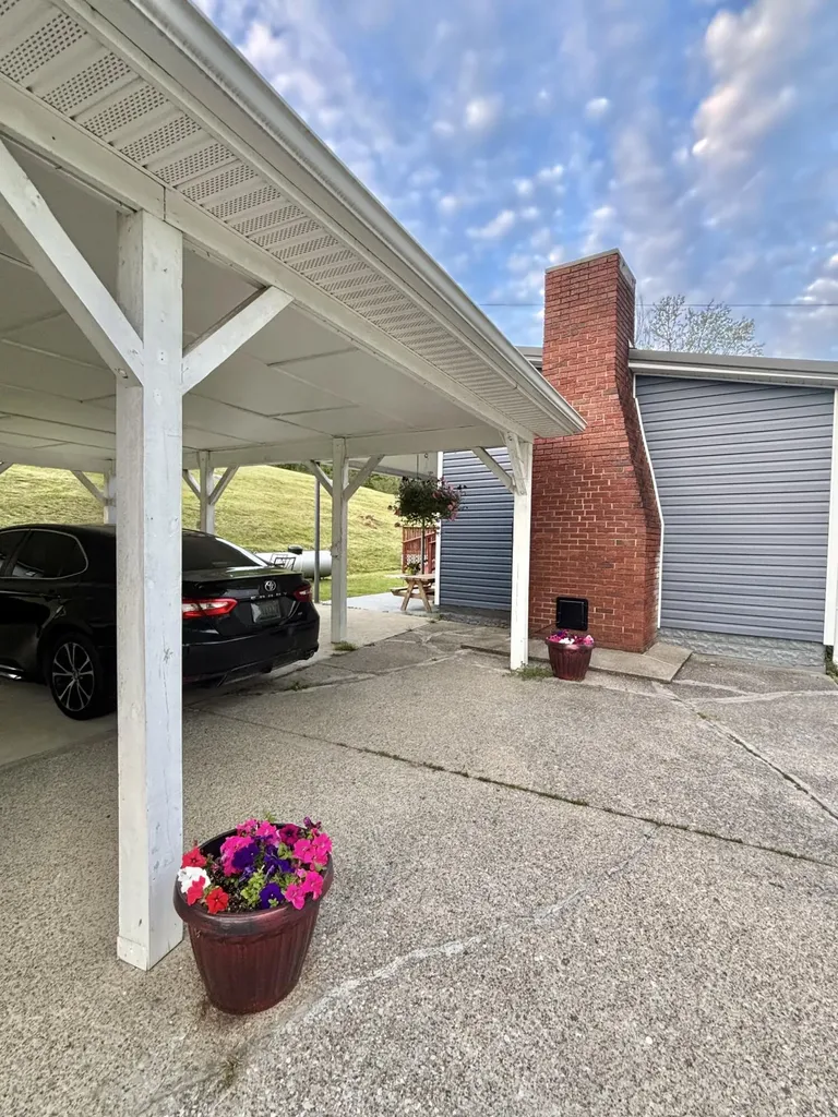 1040 Highway 469 Martha KY 41159