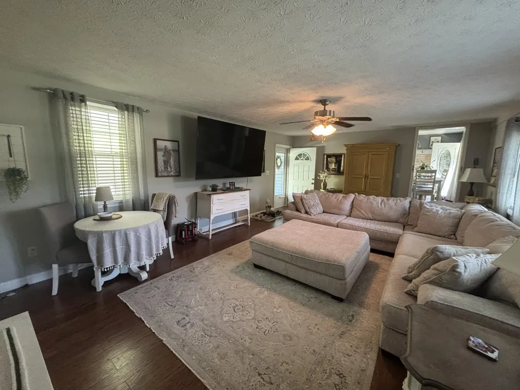 1040 Highway 469 Martha KY 41159