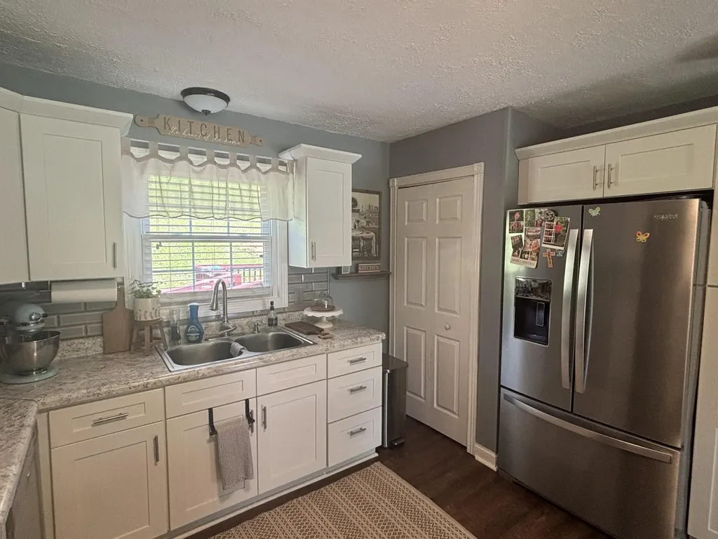 1040 Highway 469 Martha KY 41159