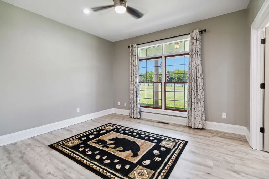 1599 Woodlake Road Midway KY 40347