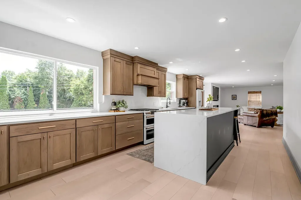 2004 Shadybrook Lane Lexington KY 40502