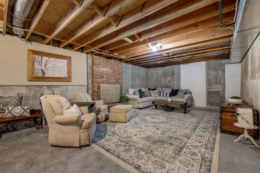 2004 Shadybrook Lane Lexington KY 40502
