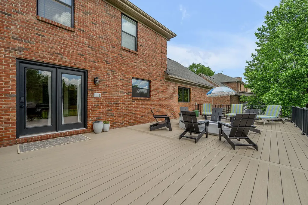2004 Shadybrook Lane Lexington KY 40502