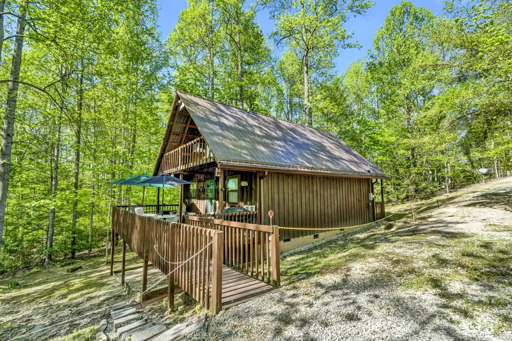241 Whitts Acres Lane Wellington KY 40387
