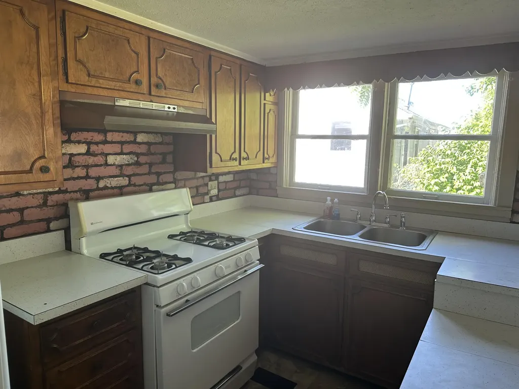 232 Bassett Avenue Lexington KY 40502