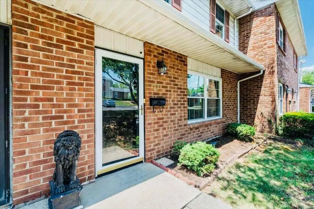3500 Warwick Drive Lexington KY 40517