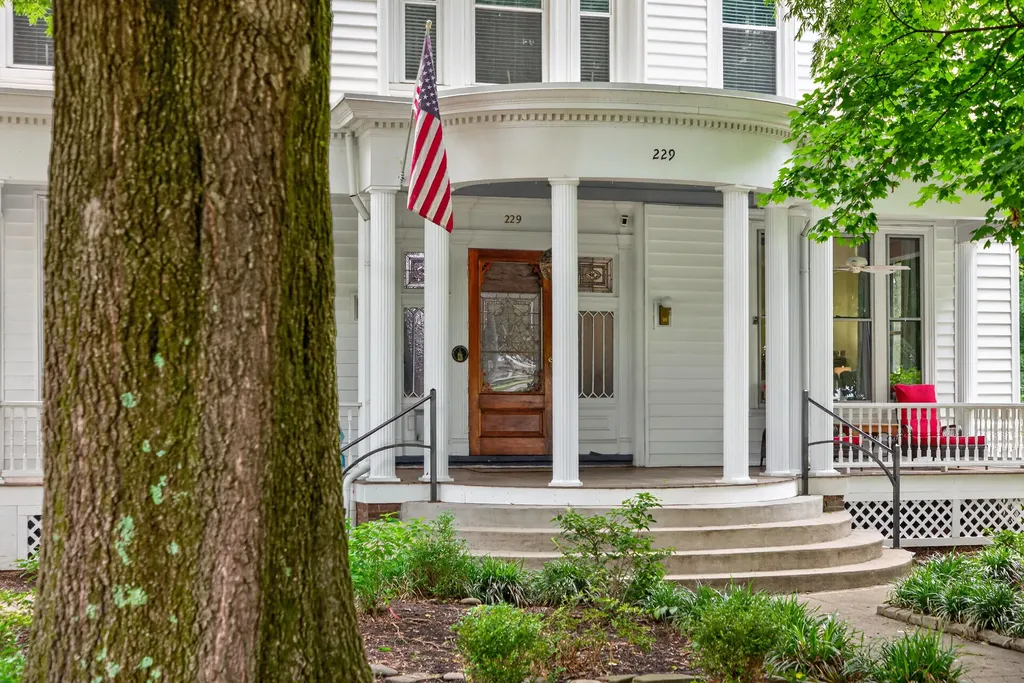 229 W Lexington Avenue Danville KY 40422