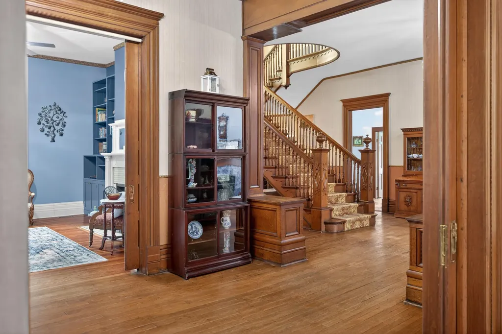 229 W Lexington Avenue Danville KY 40422