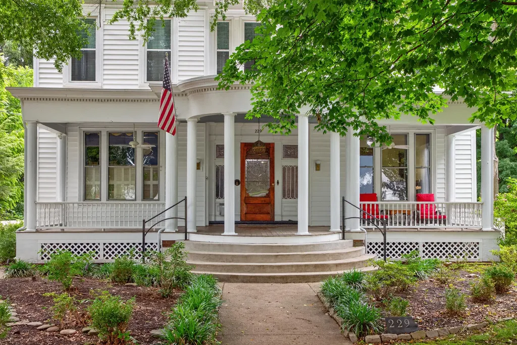 229 W Lexington Avenue Danville KY 40422