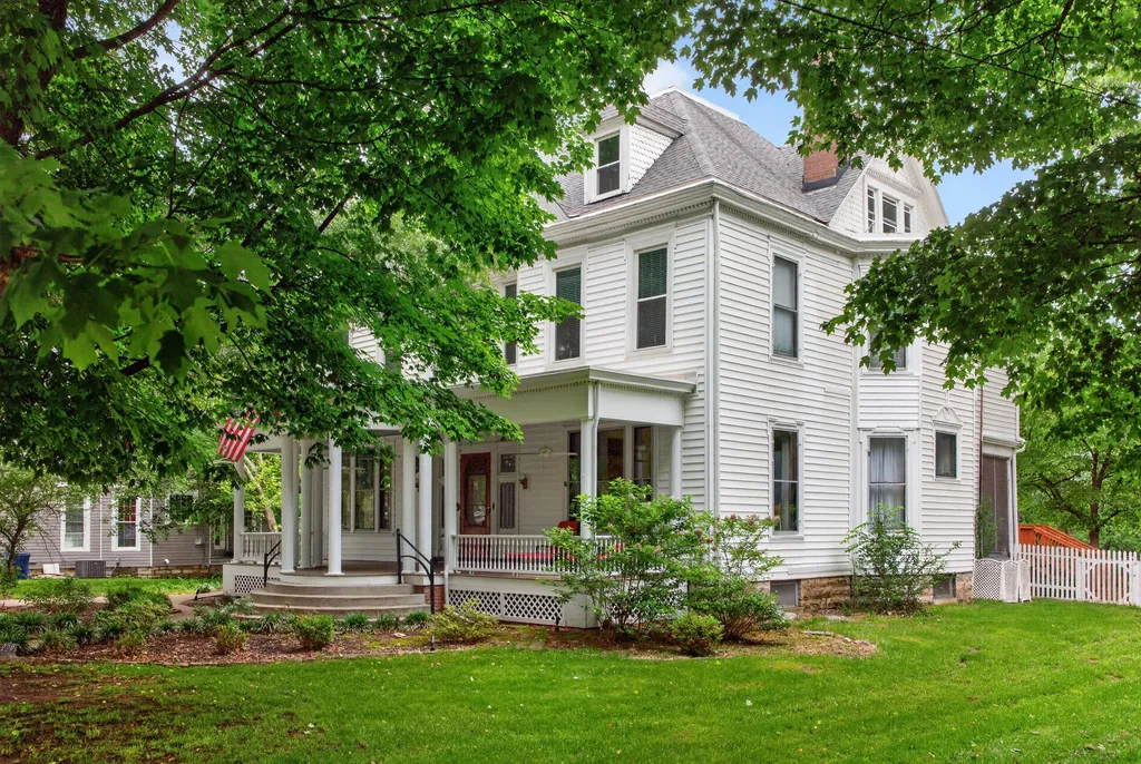 229 W Lexington Avenue Danville KY 40422