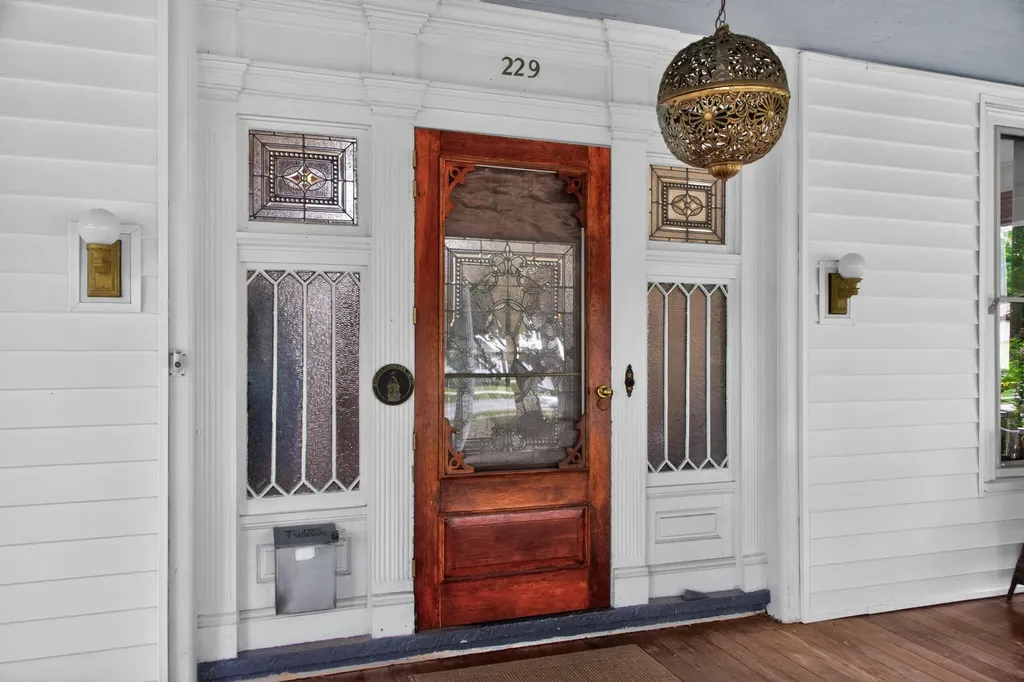 229 W Lexington Avenue Danville KY 40422