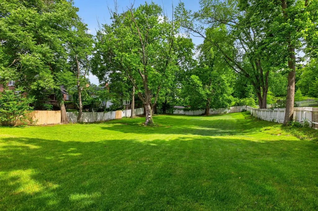 229 W Lexington Avenue Danville KY 40422