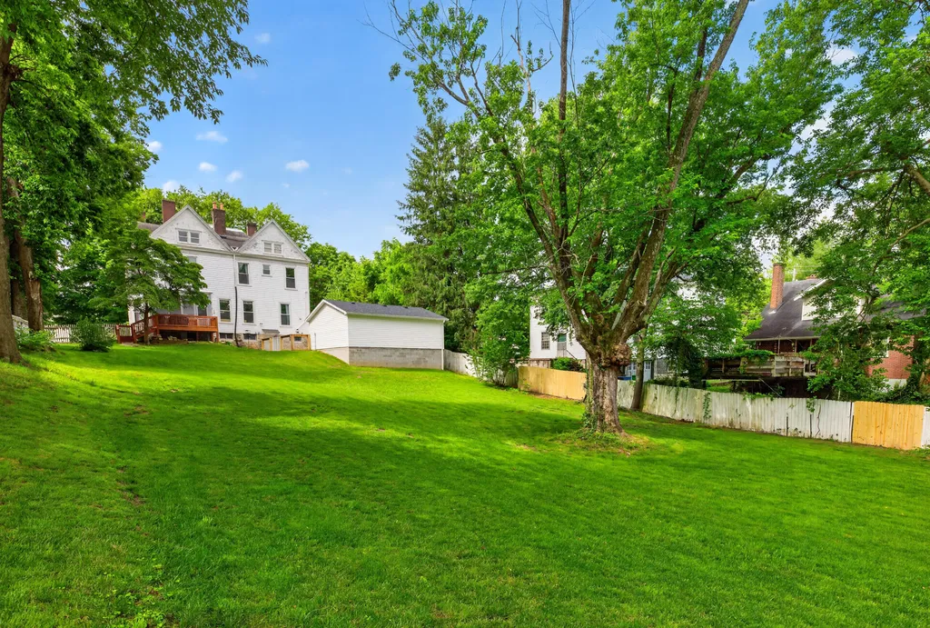 229 W Lexington Avenue Danville KY 40422