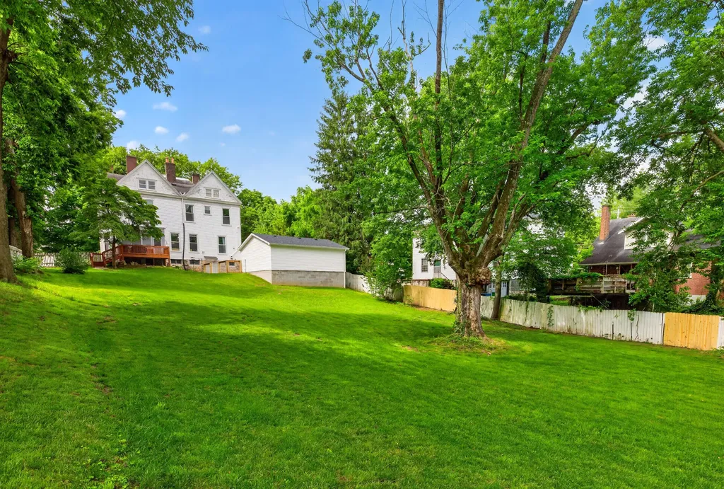 229 W Lexington Avenue Danville KY 40422