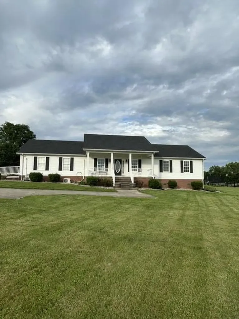 104 Stewart Street Perryville KY 40468