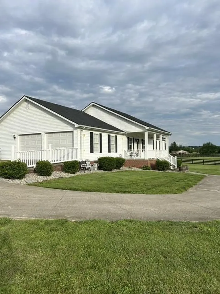 104 Stewart Street Perryville KY 40468