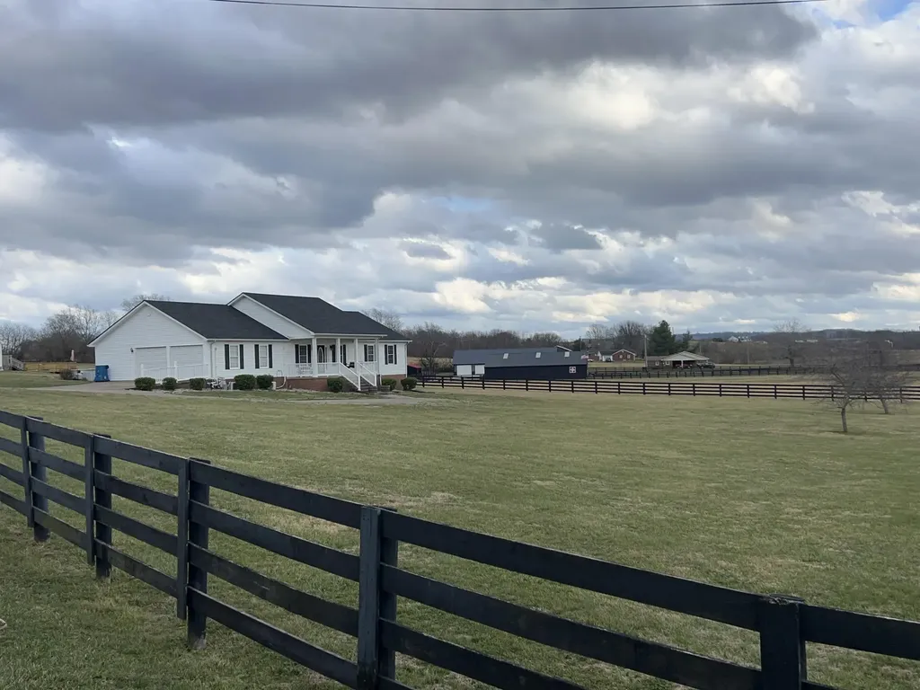 104 Stewart Street Perryville KY 40468