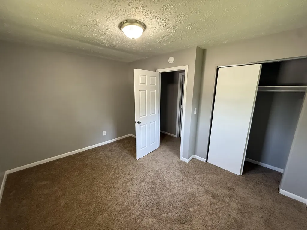 1333 Ox Hill Drive Lexington KY 40517