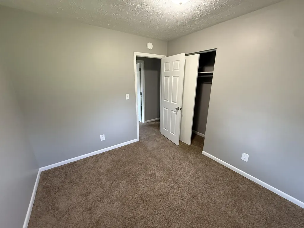 1333 Ox Hill Drive Lexington KY 40517