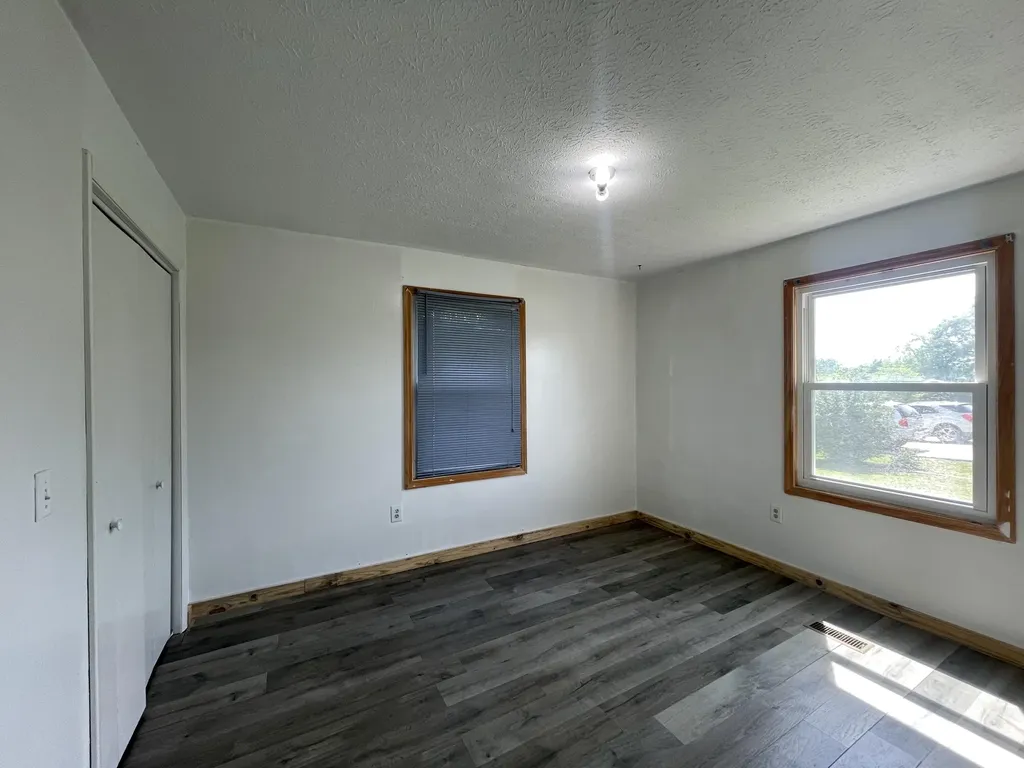 35 Barker Spur Road Lily KY 40740