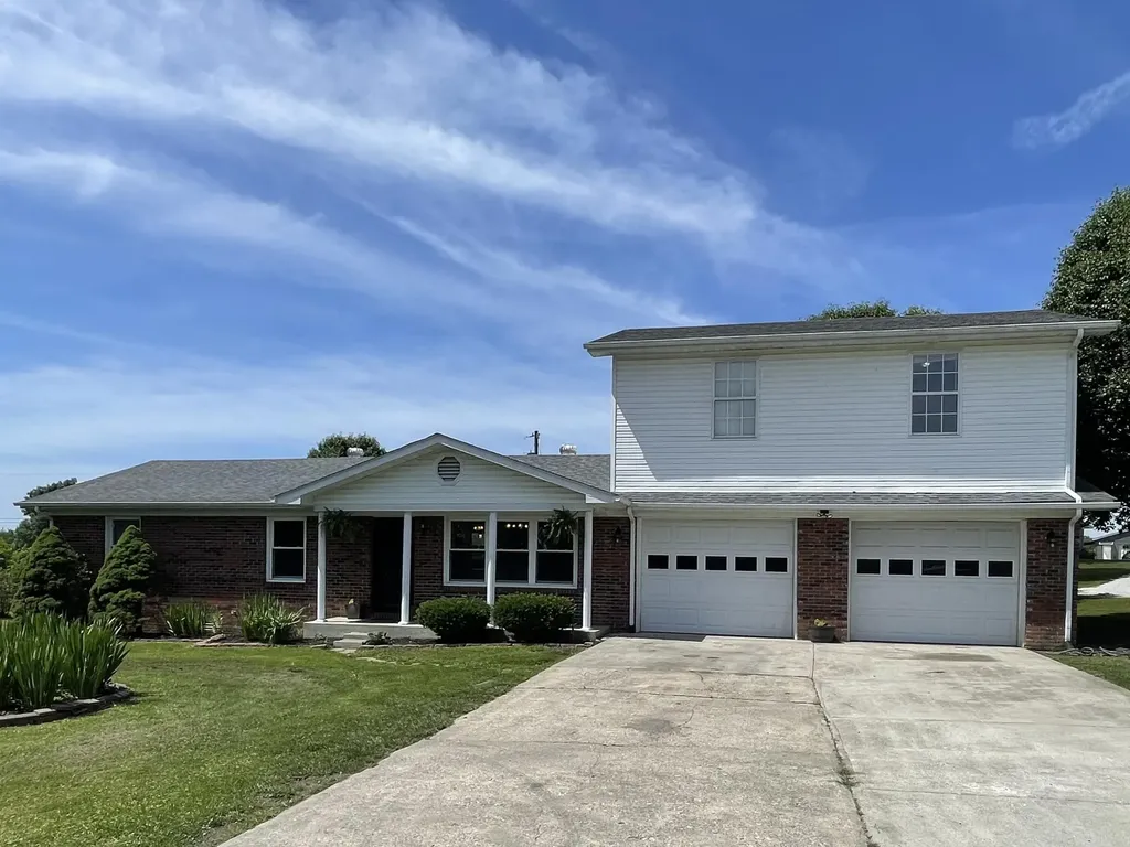 35 Barker Spur Road Lily KY 40740