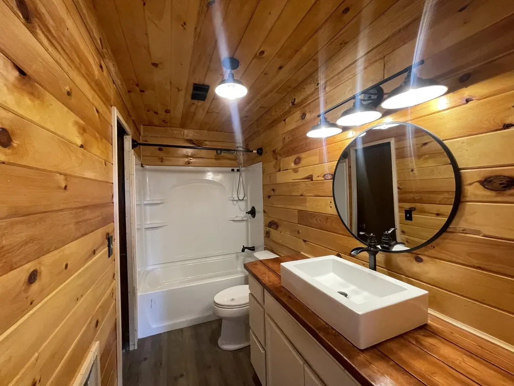 35 Barker Spur Road Lily KY 40740