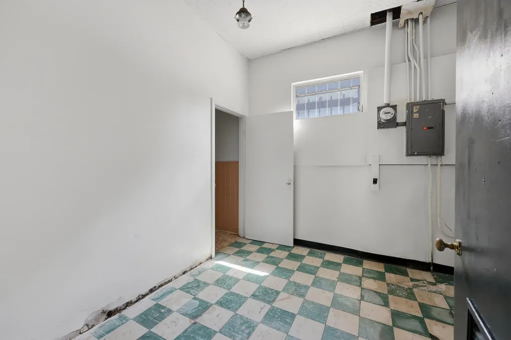 335-337 W Broadway Street Frankfort KY 40601