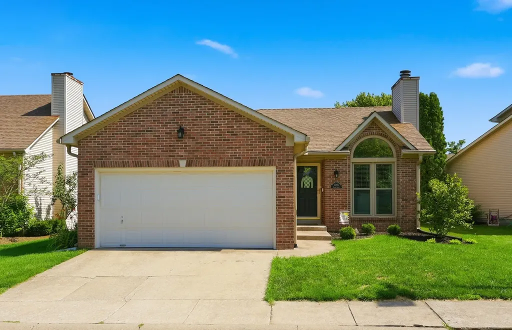 2045 Glade Lane Lexington KY 40513