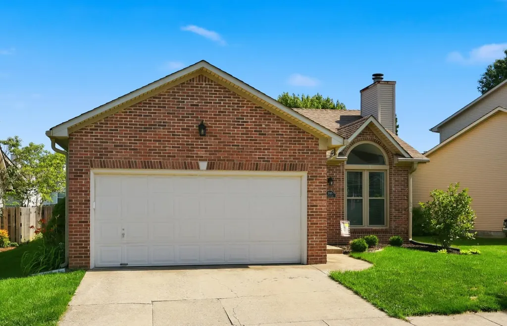 2045 Glade Lane Lexington KY 40513
